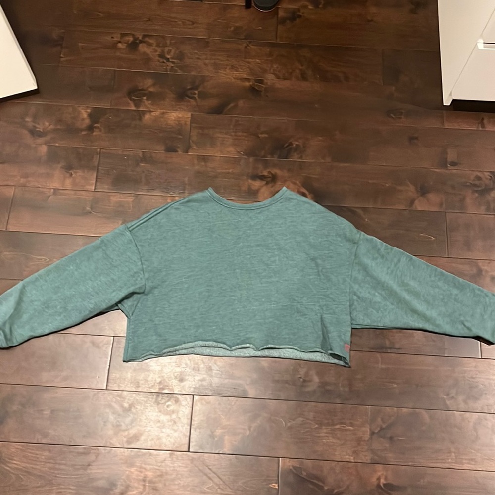 Green cropped sweater